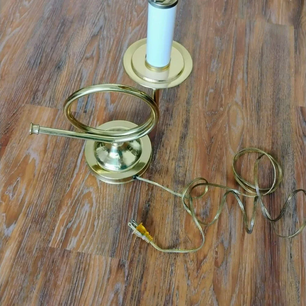 Vintage French Horn Brass Table Lamp 25